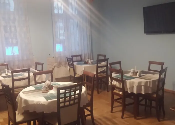 Bed & Breakfast Gosciniec Chorzowski 2*